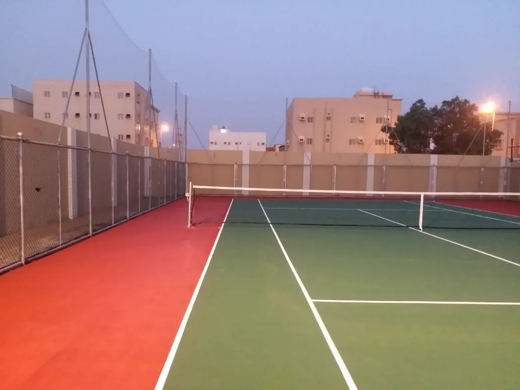 ملعب تنس